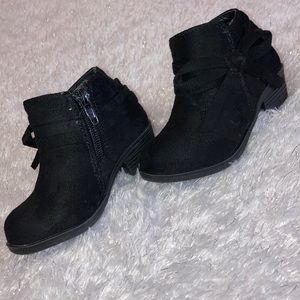No Call EUC Black Suede Like Ankle Boot